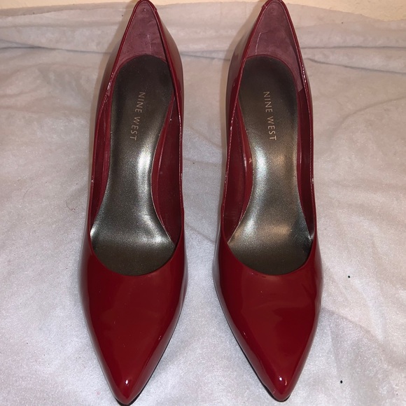 Nine West Maroon Patent Leather Heels- Preowned - Picture 4 of 7